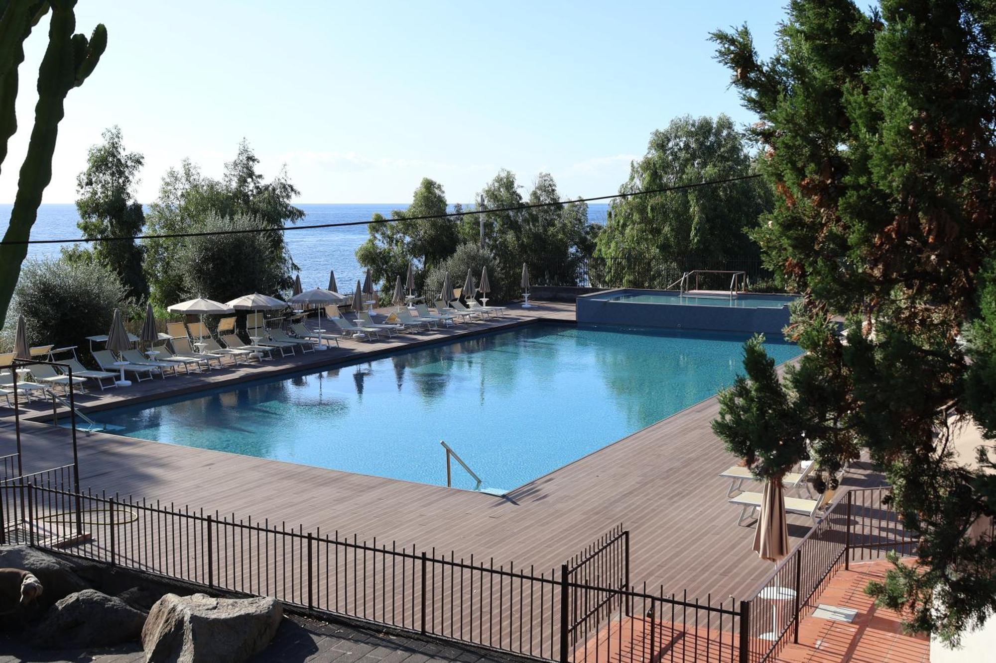 Il Pampaleone Glamping And Resort Acireale Kültér fotó